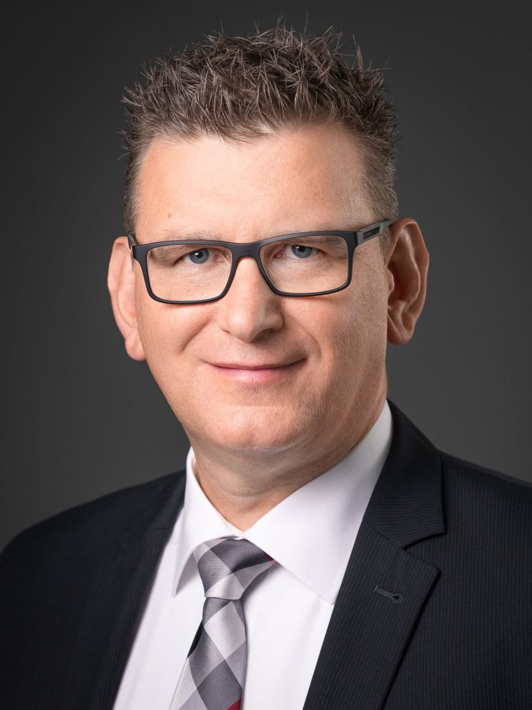 Wolfgang Görgen - OLEDWorks GmbH总经理