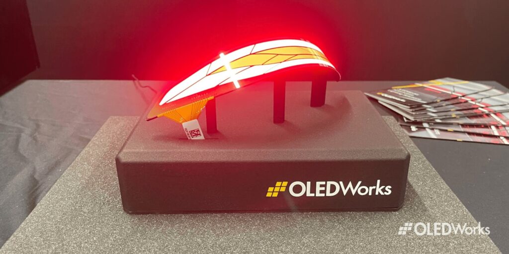 含14个区段的柔性汽车OLED照明面板_OLEDWorks中文官网