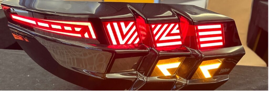 利用汽车OLED技术实现汽车个性化和品牌形象_OLEDWorks中文官网